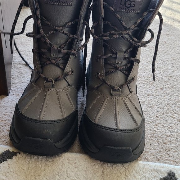 UGG Waterproof Yose Boot - Picture 5 of 5
